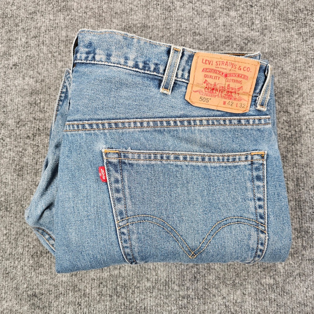 Levis 505 Regular Fit Jeans Mens 42x32 Light Wash Cotton‎ Blue Denim Pants